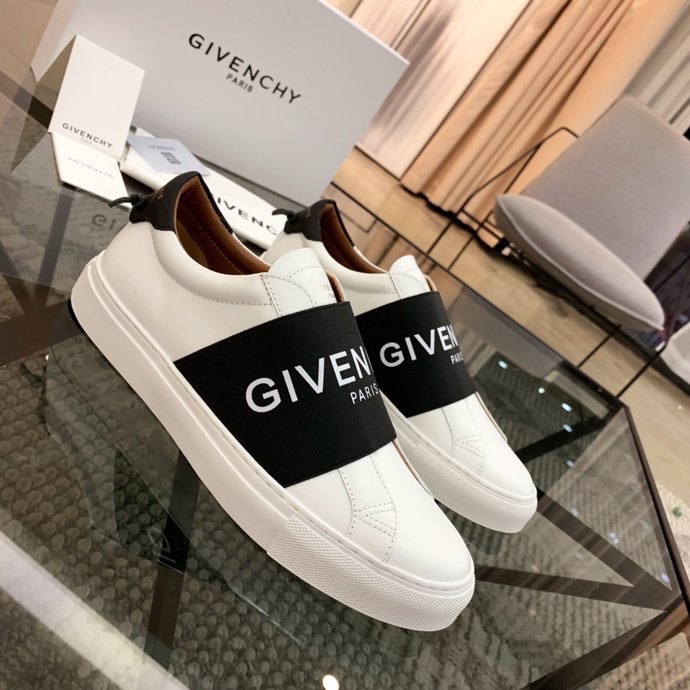 Givenchy Sneakers